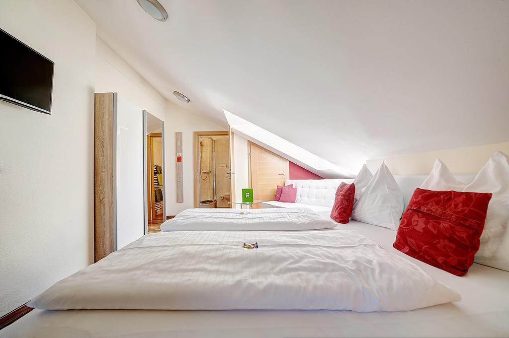Hotel Buerglstein Saint Wolfgang Kamer foto